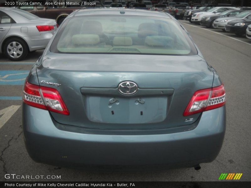 Aloe Green Metallic / Bisque 2010 Toyota Camry