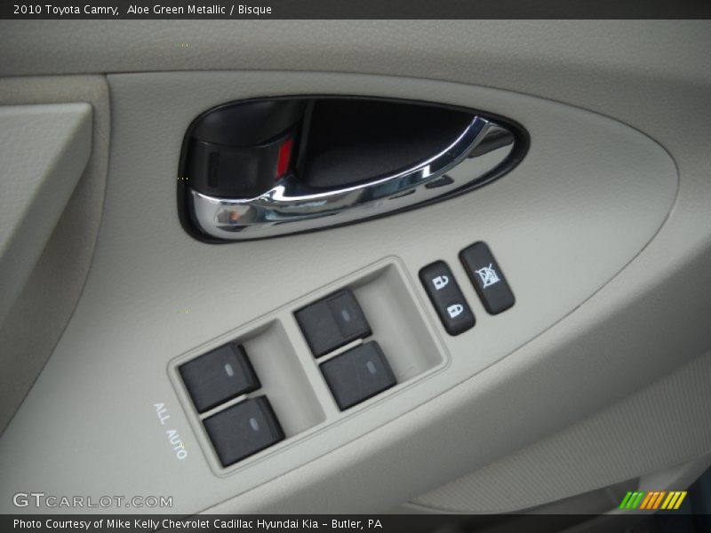 Aloe Green Metallic / Bisque 2010 Toyota Camry