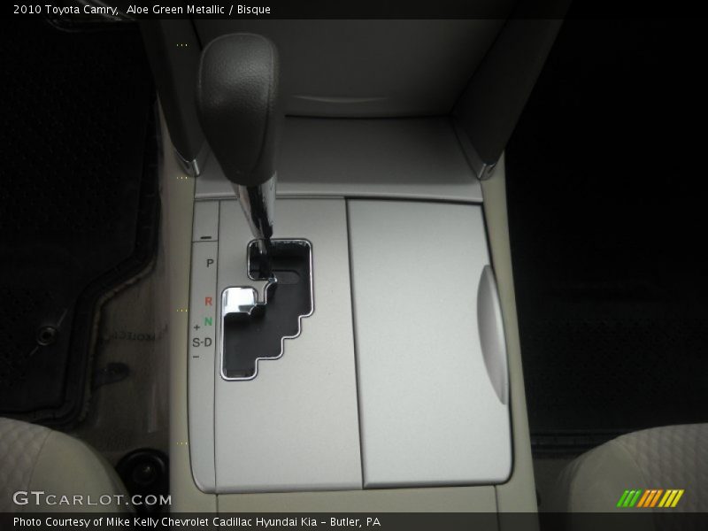 Aloe Green Metallic / Bisque 2010 Toyota Camry