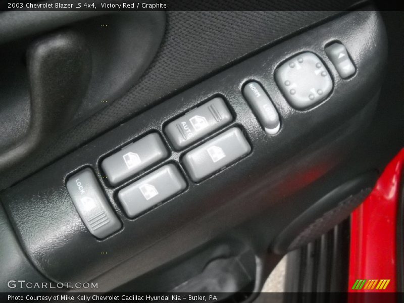 Victory Red / Graphite 2003 Chevrolet Blazer LS 4x4