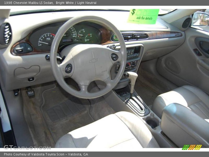 Bright White / Light Neutral 1998 Chevrolet Malibu LS Sedan