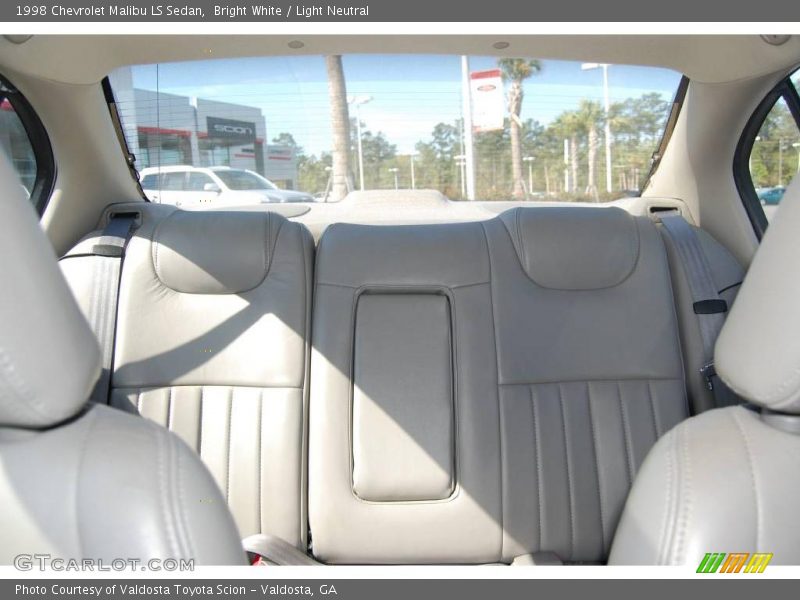 Bright White / Light Neutral 1998 Chevrolet Malibu LS Sedan