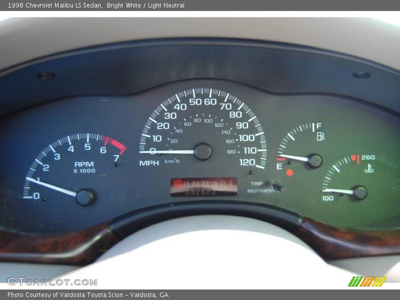 Bright White / Light Neutral 1998 Chevrolet Malibu LS Sedan