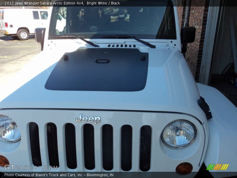 Bright White / Black 2012 Jeep Wrangler Sahara Arctic Edition 4x4