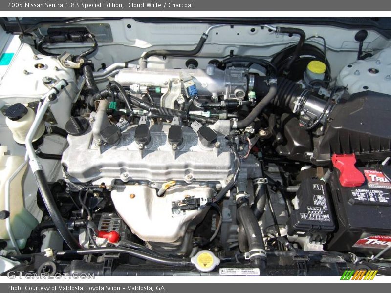 Cloud White / Charcoal 2005 Nissan Sentra 1.8 S Special Edition