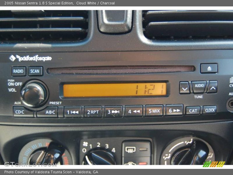 Cloud White / Charcoal 2005 Nissan Sentra 1.8 S Special Edition