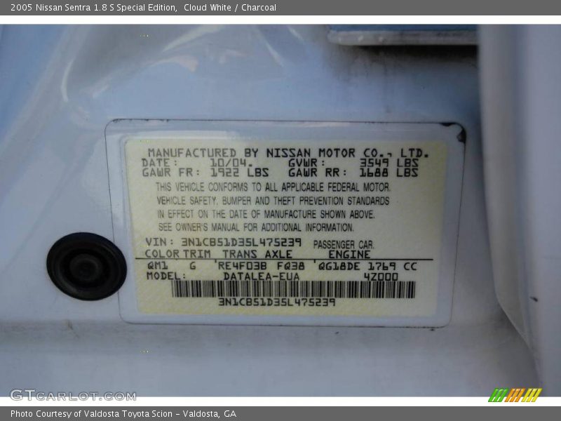 Cloud White / Charcoal 2005 Nissan Sentra 1.8 S Special Edition