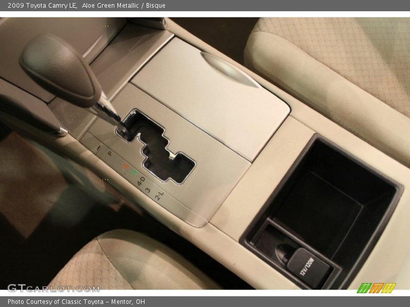 Aloe Green Metallic / Bisque 2009 Toyota Camry LE