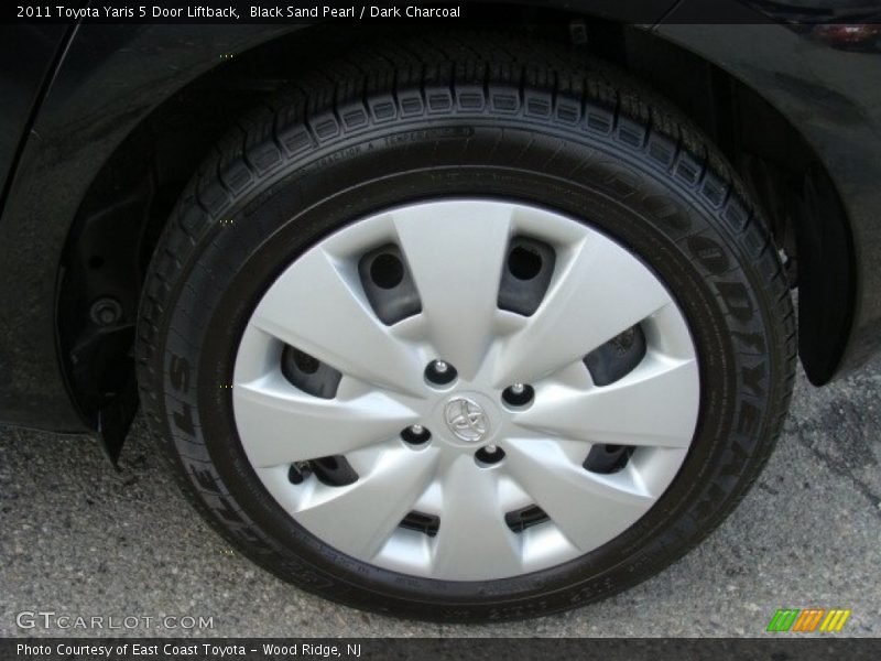 Black Sand Pearl / Dark Charcoal 2011 Toyota Yaris 5 Door Liftback