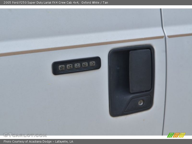 Oxford White / Tan 2005 Ford F250 Super Duty Lariat FX4 Crew Cab 4x4