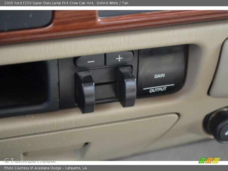 Oxford White / Tan 2005 Ford F250 Super Duty Lariat FX4 Crew Cab 4x4