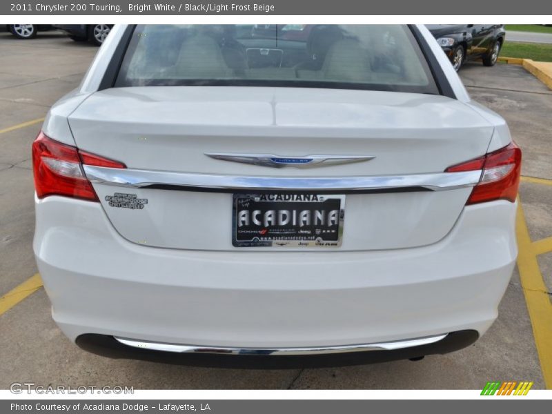 Bright White / Black/Light Frost Beige 2011 Chrysler 200 Touring