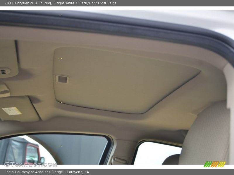 Bright White / Black/Light Frost Beige 2011 Chrysler 200 Touring