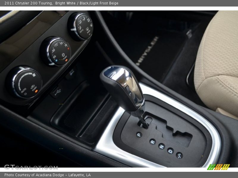 Bright White / Black/Light Frost Beige 2011 Chrysler 200 Touring