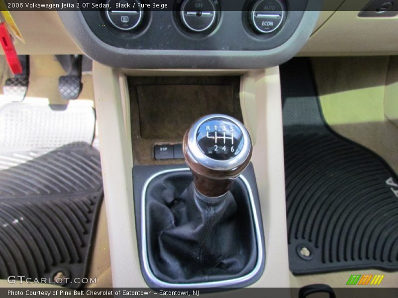 Black / Pure Beige 2006 Volkswagen Jetta 2.0T Sedan