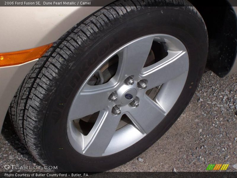 Dune Pearl Metallic / Camel 2006 Ford Fusion SE