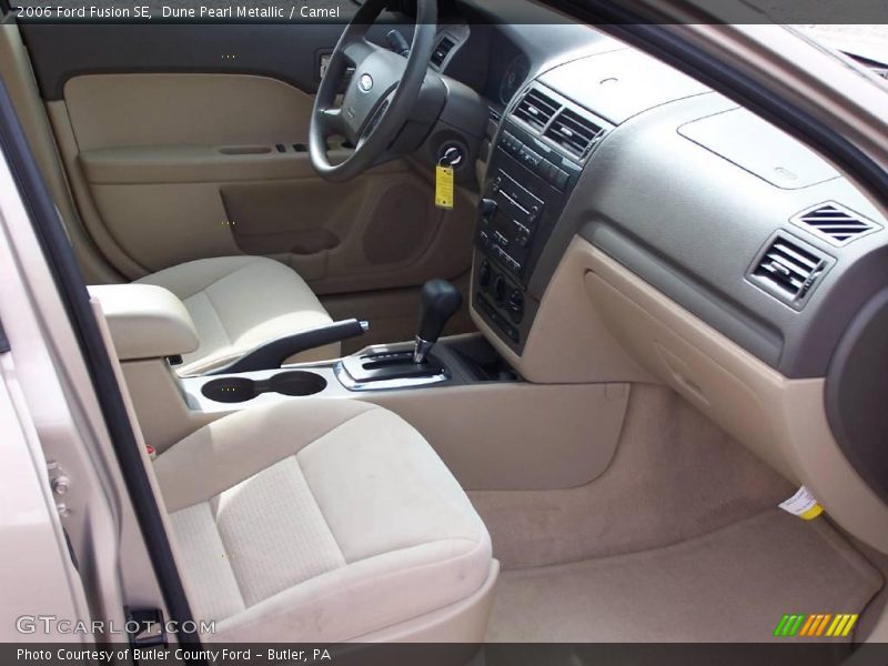 Dune Pearl Metallic / Camel 2006 Ford Fusion SE