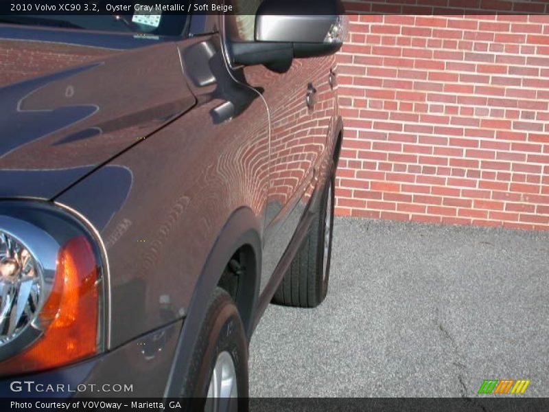 Oyster Gray Metallic / Soft Beige 2010 Volvo XC90 3.2