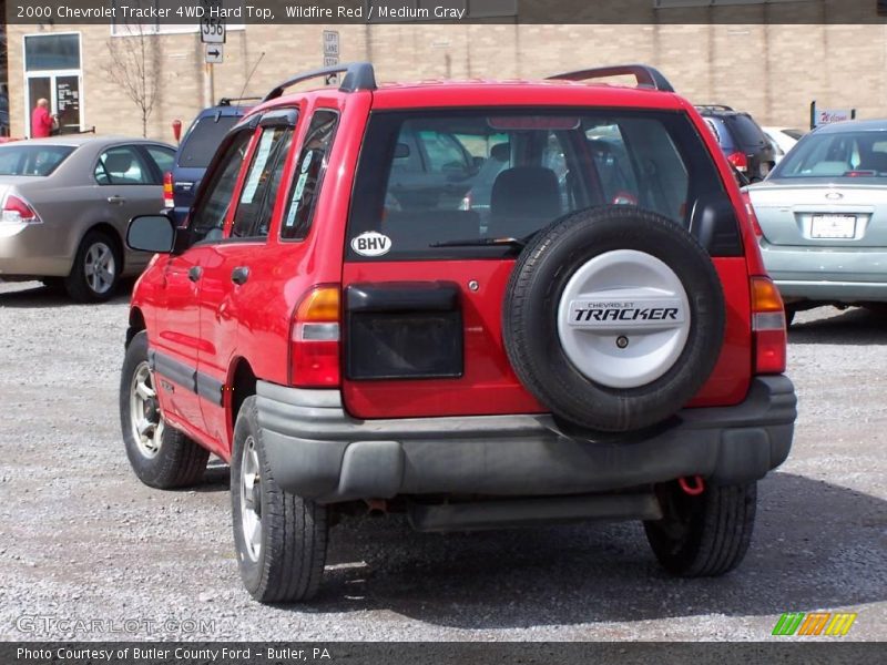 Wildfire Red / Medium Gray 2000 Chevrolet Tracker 4WD Hard Top