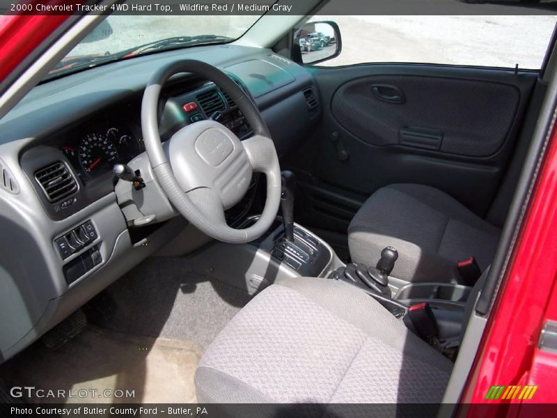 Wildfire Red / Medium Gray 2000 Chevrolet Tracker 4WD Hard Top