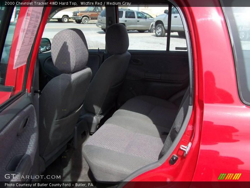 Wildfire Red / Medium Gray 2000 Chevrolet Tracker 4WD Hard Top