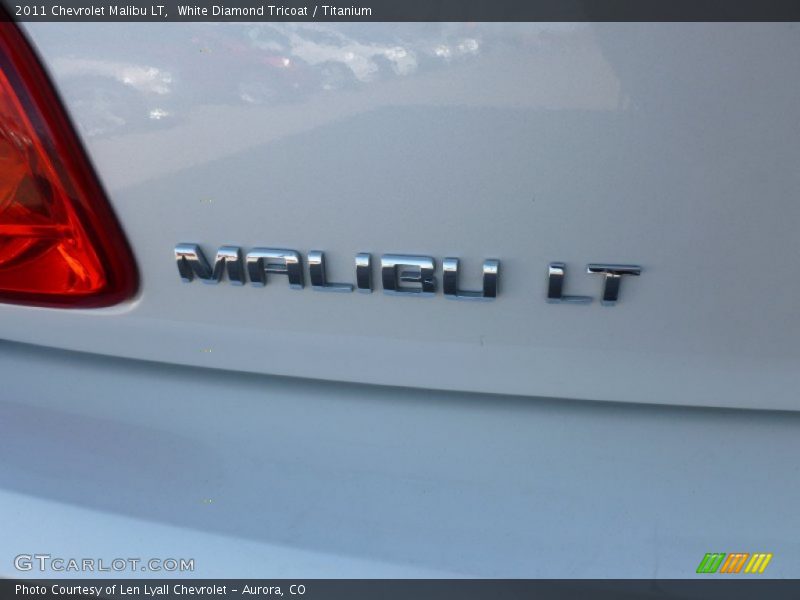 White Diamond Tricoat / Titanium 2011 Chevrolet Malibu LT