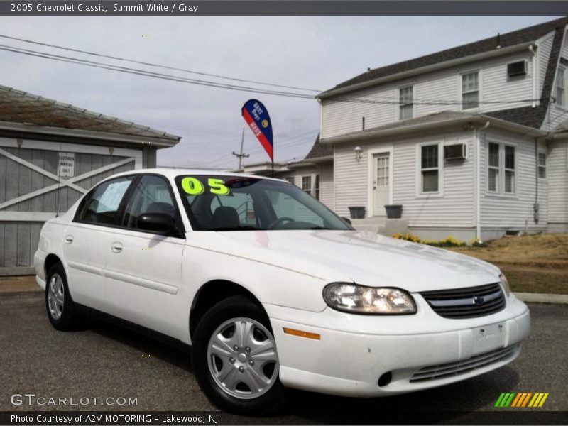 Summit White / Gray 2005 Chevrolet Classic