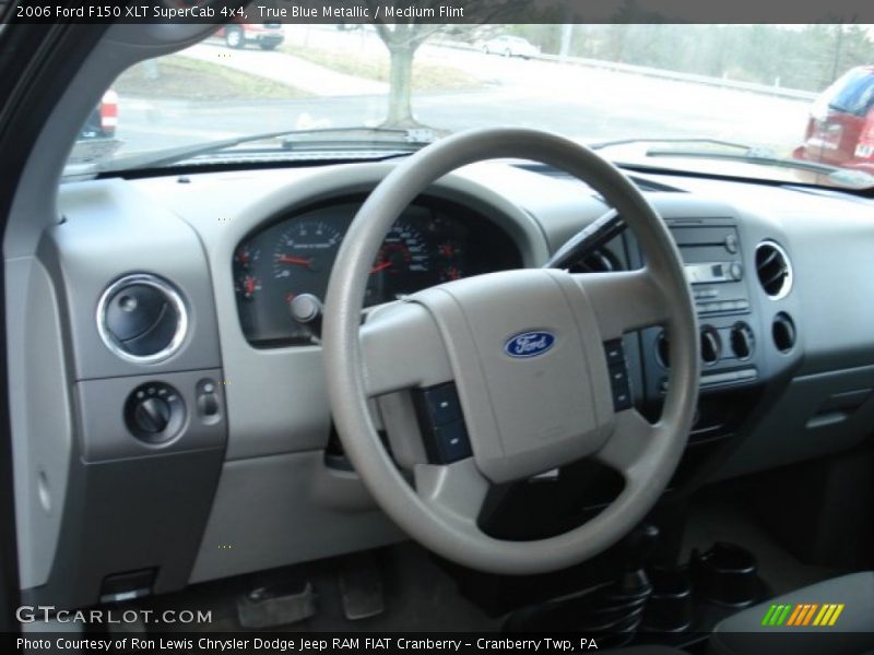 True Blue Metallic / Medium Flint 2006 Ford F150 XLT SuperCab 4x4