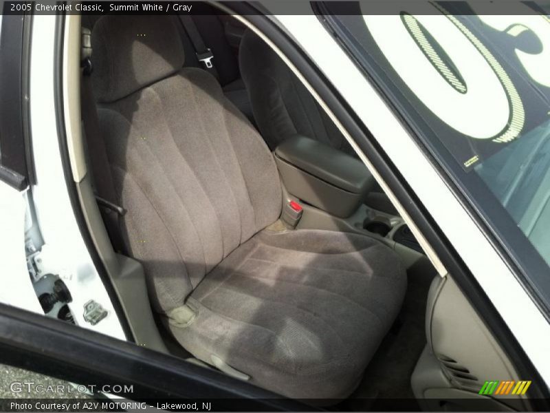 Summit White / Gray 2005 Chevrolet Classic