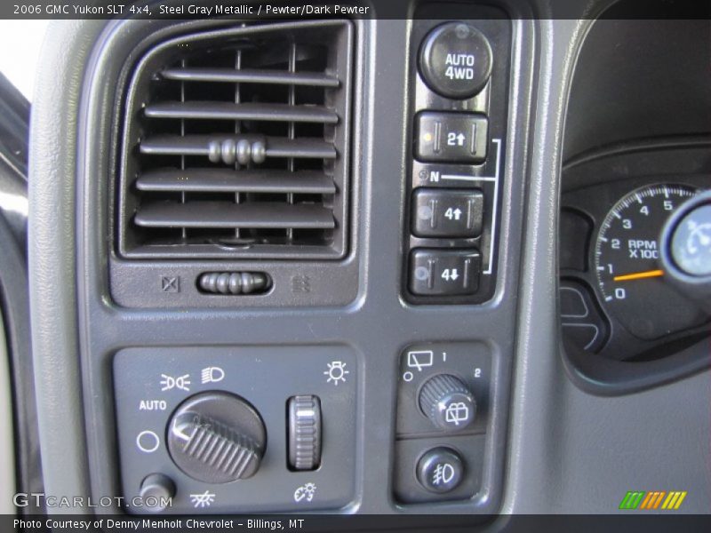 Controls of 2006 Yukon SLT 4x4