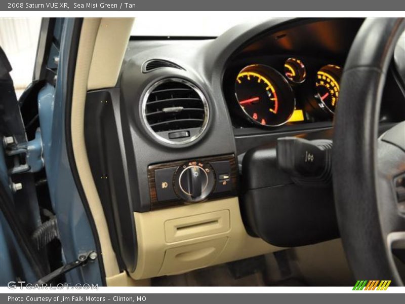 Sea Mist Green / Tan 2008 Saturn VUE XR