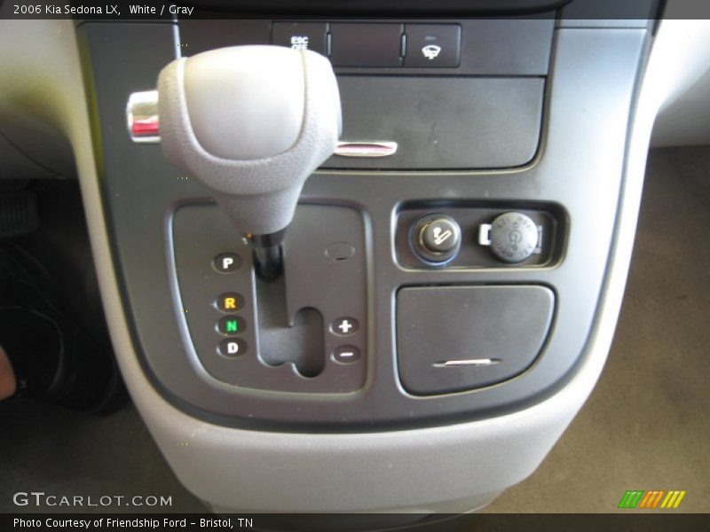 White / Gray 2006 Kia Sedona LX