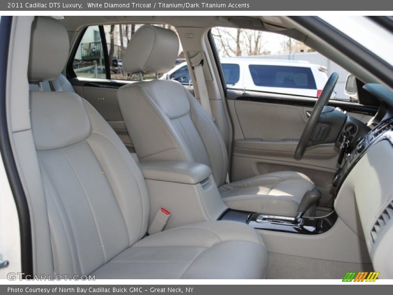 White Diamond Tricoat / Titanium/Dark Titanium Accents 2011 Cadillac DTS Luxury