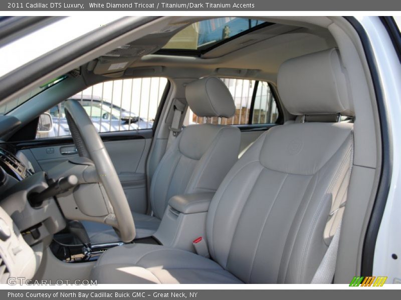 White Diamond Tricoat / Titanium/Dark Titanium Accents 2011 Cadillac DTS Luxury