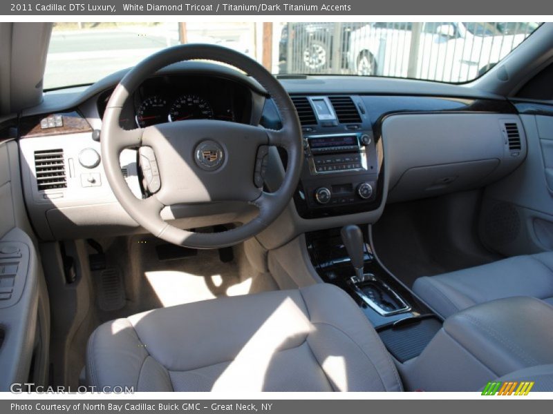 White Diamond Tricoat / Titanium/Dark Titanium Accents 2011 Cadillac DTS Luxury
