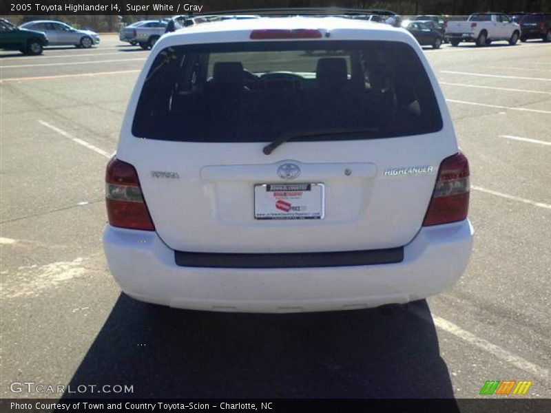 Super White / Gray 2005 Toyota Highlander I4