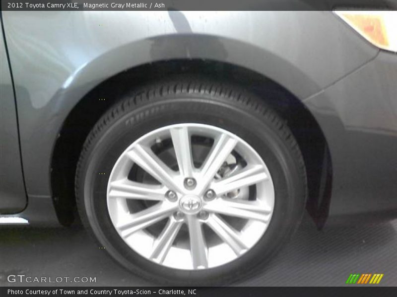 Magnetic Gray Metallic / Ash 2012 Toyota Camry XLE