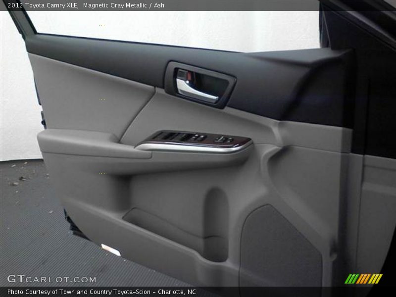 Magnetic Gray Metallic / Ash 2012 Toyota Camry XLE
