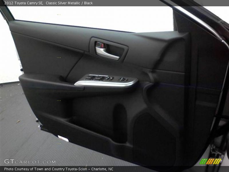 Classic Silver Metallic / Black 2012 Toyota Camry SE
