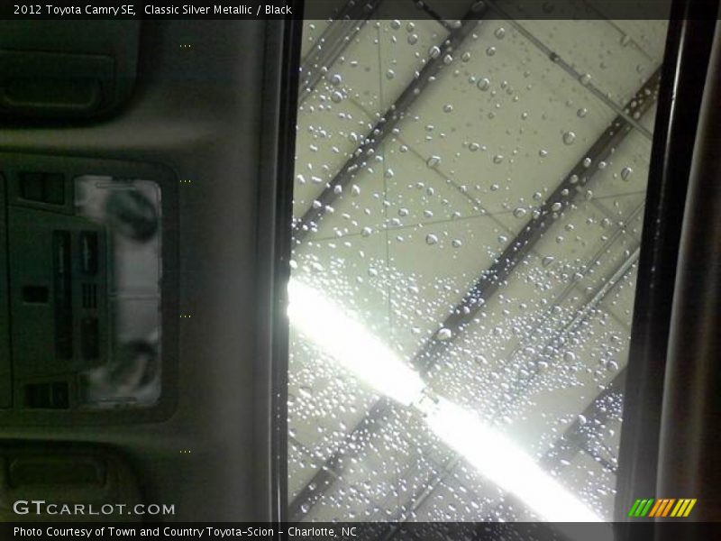 Classic Silver Metallic / Black 2012 Toyota Camry SE