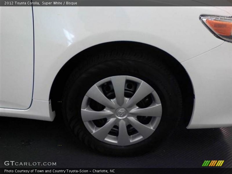 Super White / Bisque 2012 Toyota Corolla