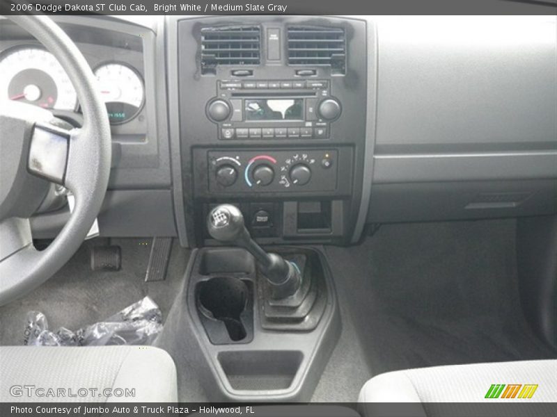 Bright White / Medium Slate Gray 2006 Dodge Dakota ST Club Cab