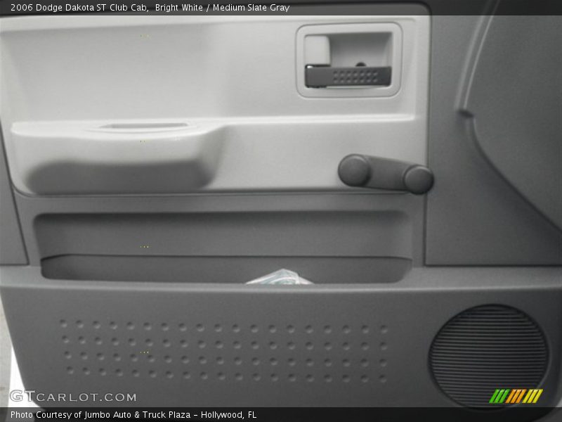 Bright White / Medium Slate Gray 2006 Dodge Dakota ST Club Cab
