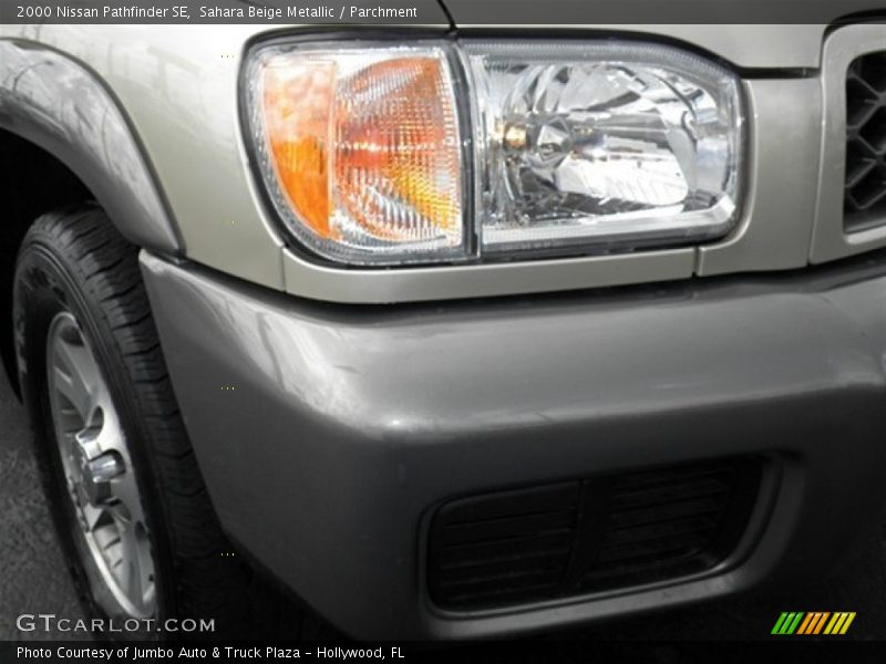 Sahara Beige Metallic / Parchment 2000 Nissan Pathfinder SE