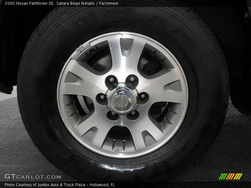 Sahara Beige Metallic / Parchment 2000 Nissan Pathfinder SE
