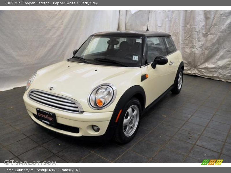 Pepper White / Black/Grey 2009 Mini Cooper Hardtop
