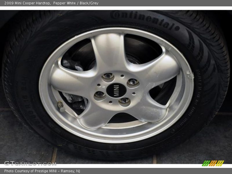 Pepper White / Black/Grey 2009 Mini Cooper Hardtop