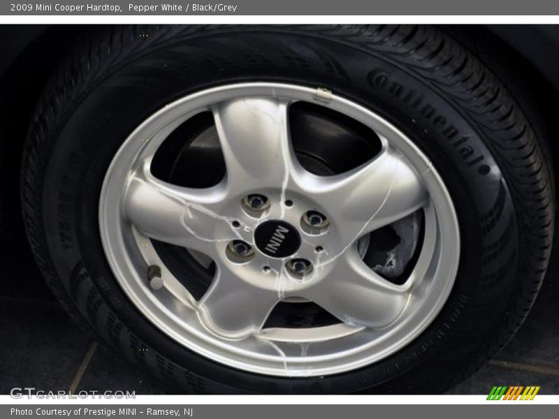 Pepper White / Black/Grey 2009 Mini Cooper Hardtop