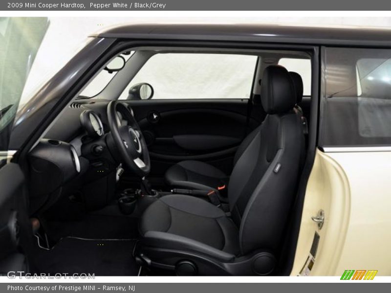 Pepper White / Black/Grey 2009 Mini Cooper Hardtop