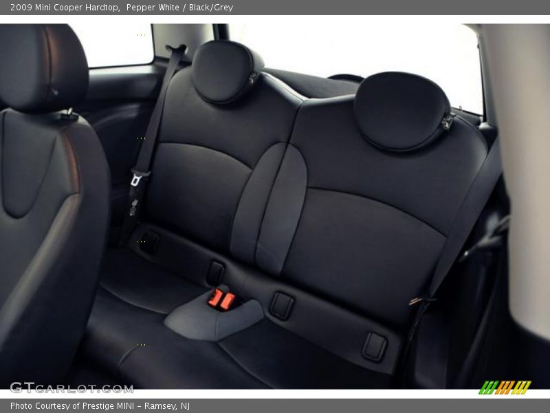 Pepper White / Black/Grey 2009 Mini Cooper Hardtop